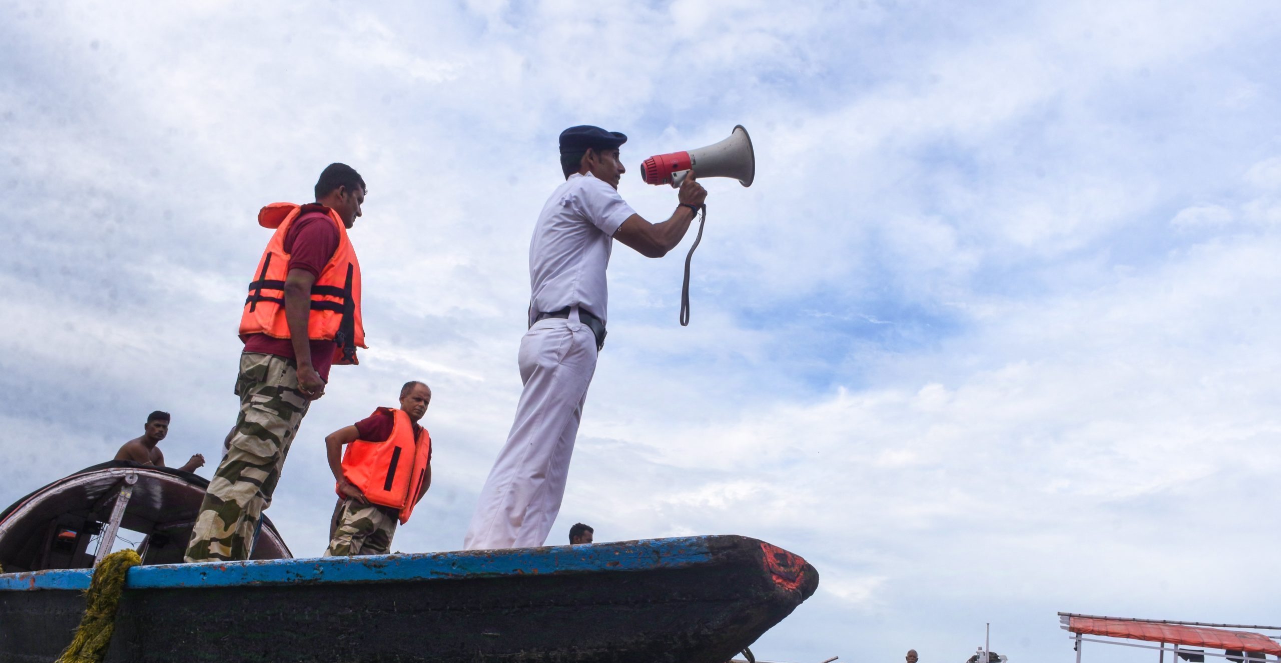 Cyclone Dana approaches West Bengal, IMD warns of heavy rainfall