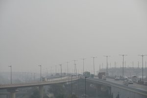 Delhi air quality remains 'very poor'; firecracker ban unlikely to help