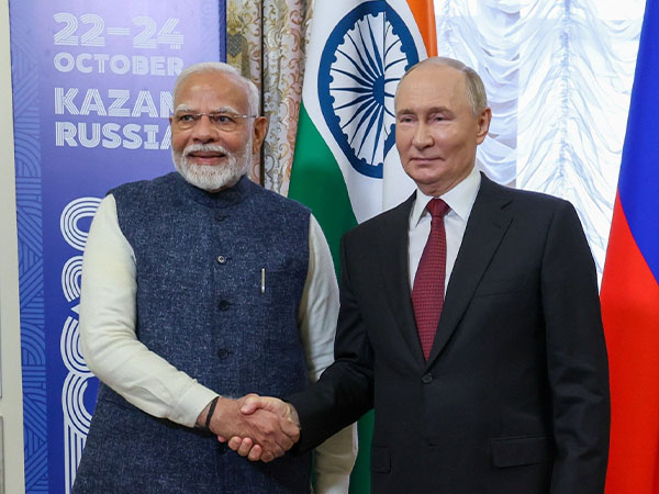 Prime Minister Modi invites Russian President Putin to visit India next year for annual summit