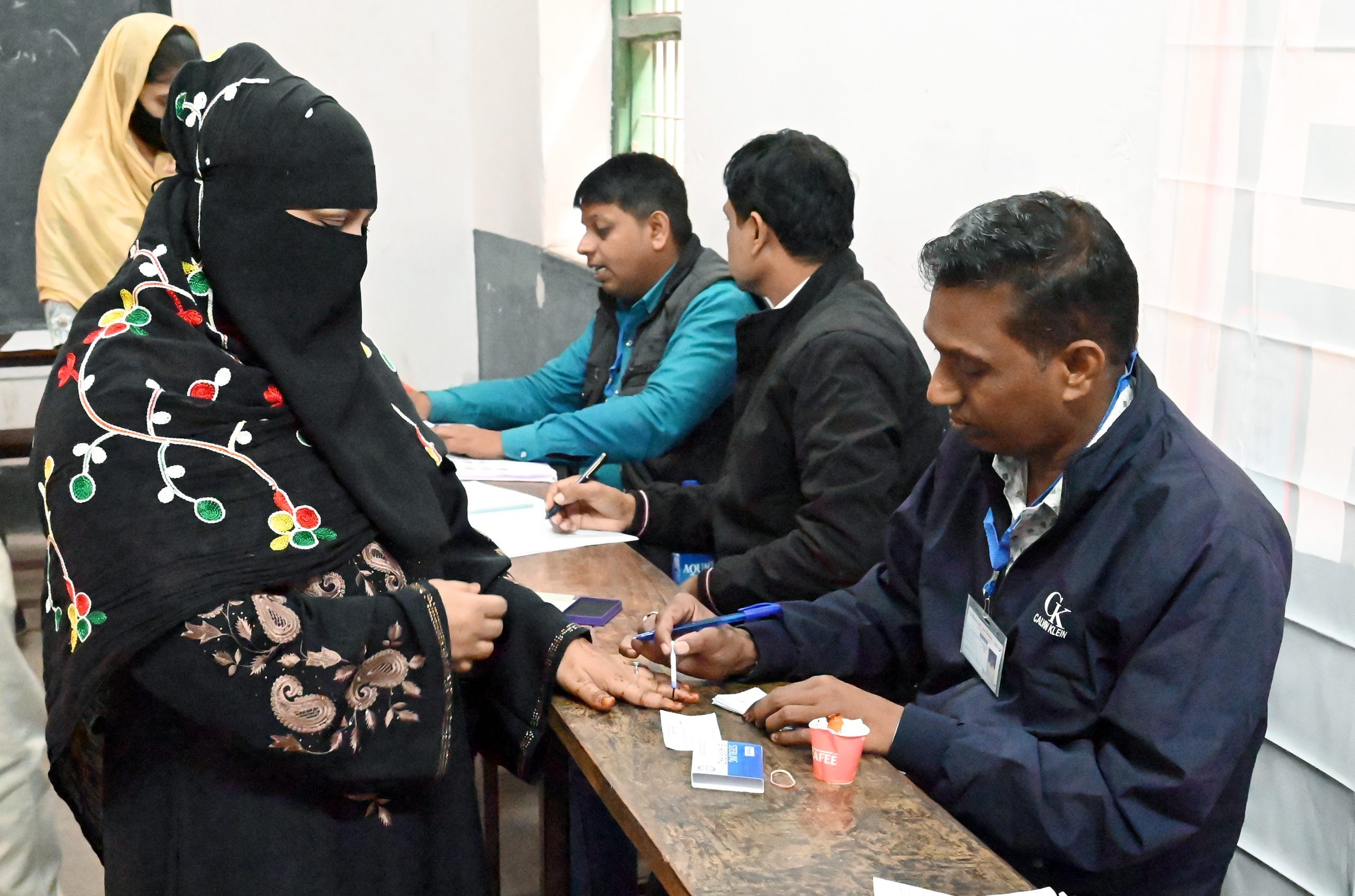 Low voter turnout in Maharashtra at 32.18%; Jharkhand records 47.92% by 1 pm