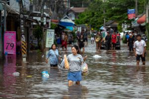 Death toll rises to 12 as Thailand and Malaysia face worst floods in decades