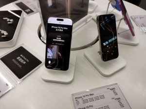Indonesia bans sales of Google phones days after blocking Apple's iPhone 16