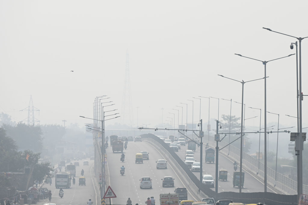 Delhi’s air quality continues to remain ‘very poor’ post-Diwali