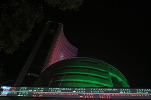 Sensex declines amid weak market sentiment; Fed meeting in focus