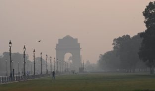 No relief from pollution, Delhi air quality  remains ‘very poor’