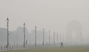 Delhi struggles to breathe as marginal AQI improvement offers little relief