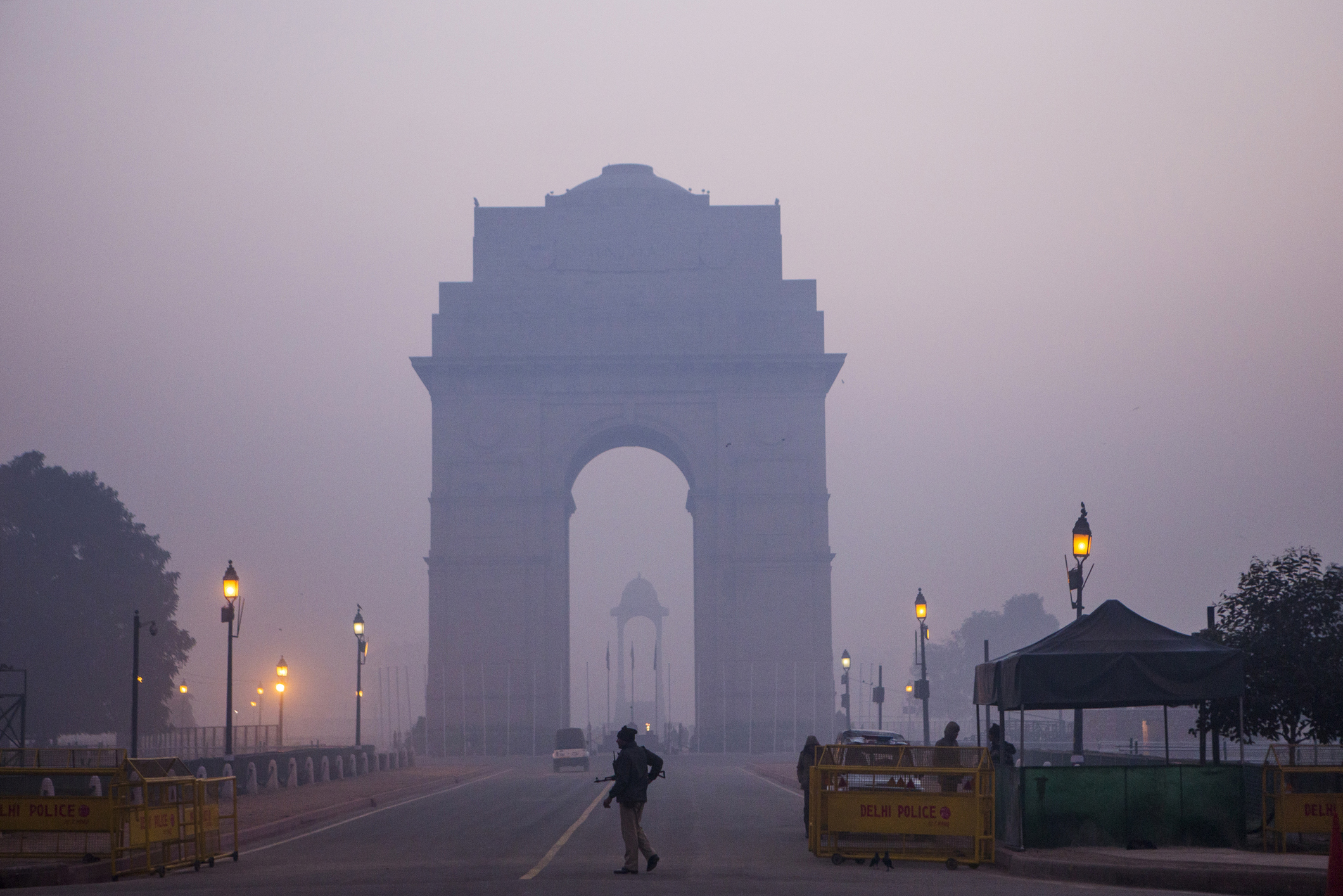 Delhi’s air quality plummets, residents and SC demand action against pollution