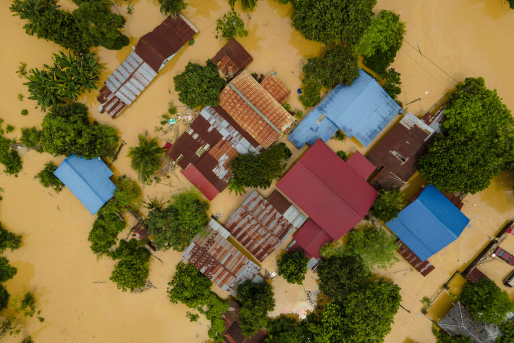 Malaysia health volunteers on alert for waterborne disease after devastating floods