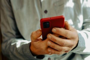 Mobile subscriptions in India stand at 115.12 crore: Centre