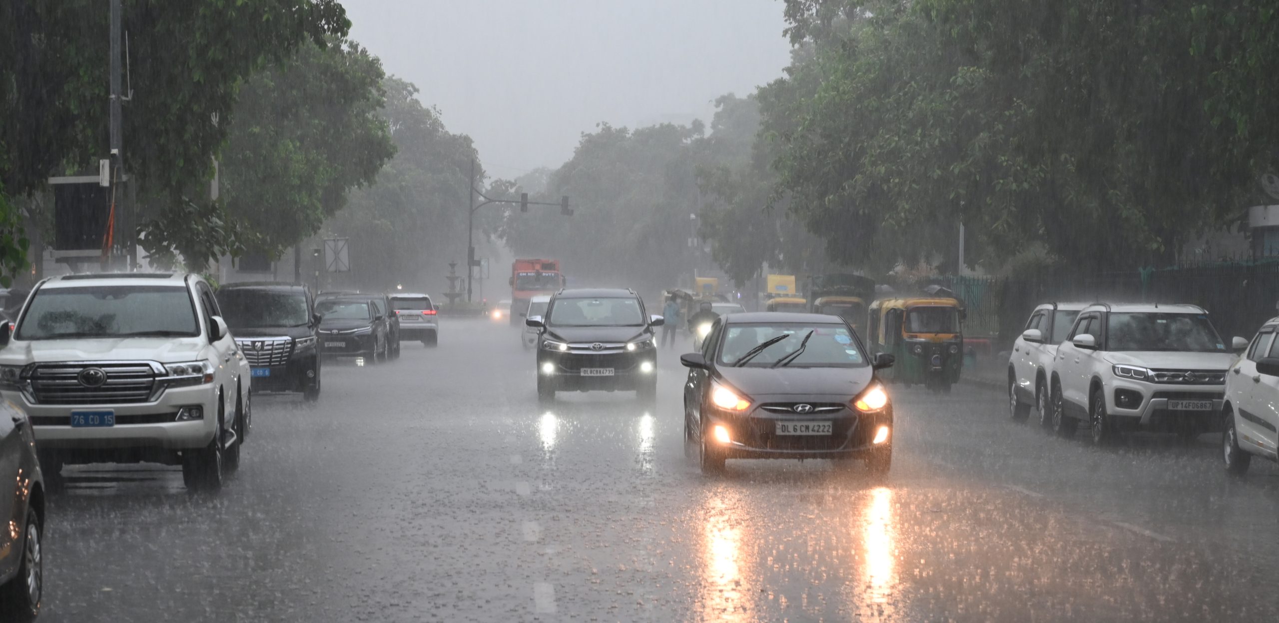 Unrelenting rain improves Delhi’s AQI to ‘moderate’