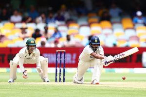 Rain pauses third Australia-India test after lunch; Smith redeems dropped catch to deny Rahul's century at Gabba