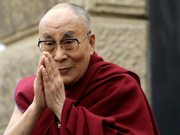 Dalai Lama offers condolences, remembers Manmohan Singh in prayers