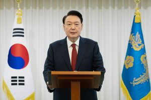 South Korean leader's security chief warns against violent attempts to arrest Yoon