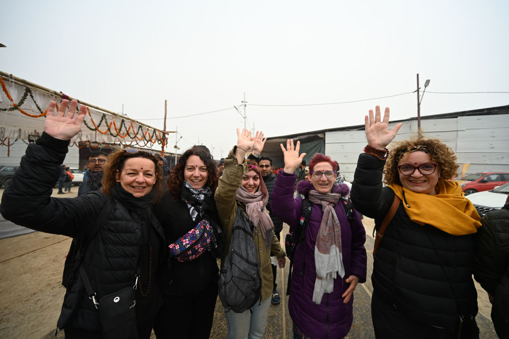 “True power of India lies in its people”: Foreign devotees praise India’s spirit at Maha Kumbh