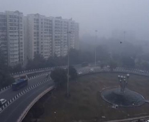 IMD issues orange alert as dense fog shrouds national capital; train services hit