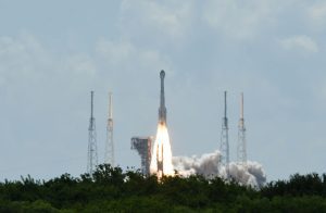NASA-SpaceX capsule switch poised to bring Starliner astronauts home days sooner