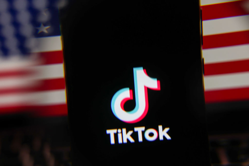 TikTok returns on Apple, Google app stores as Trump delays ban