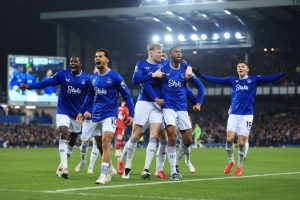 Late Tarkowski goal earns Everton draw in emotional derby finale