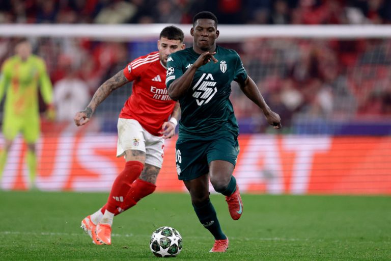 Benfica see off Monaco in thriller to reach last 16