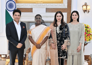Cricket legend Sachin Tendulkar meets President Droupadi Murmu at Rashtrapati Bhavan