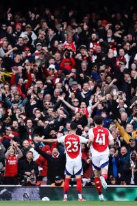 Merino’s lone goal proves to be the difference as Arsenal edge past Chelsea