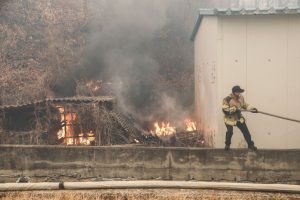 South Korea wildfires spread forcing evacuation of four local prisons, homes