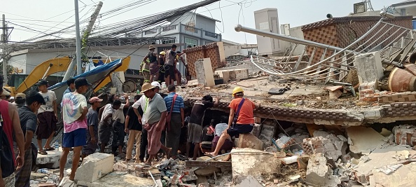 Myanmar quake death toll hits 1,000 as international aid starts to arrive
