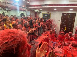 Indian community celebrates Holi at Shrinathji Temple in Bur Dubai