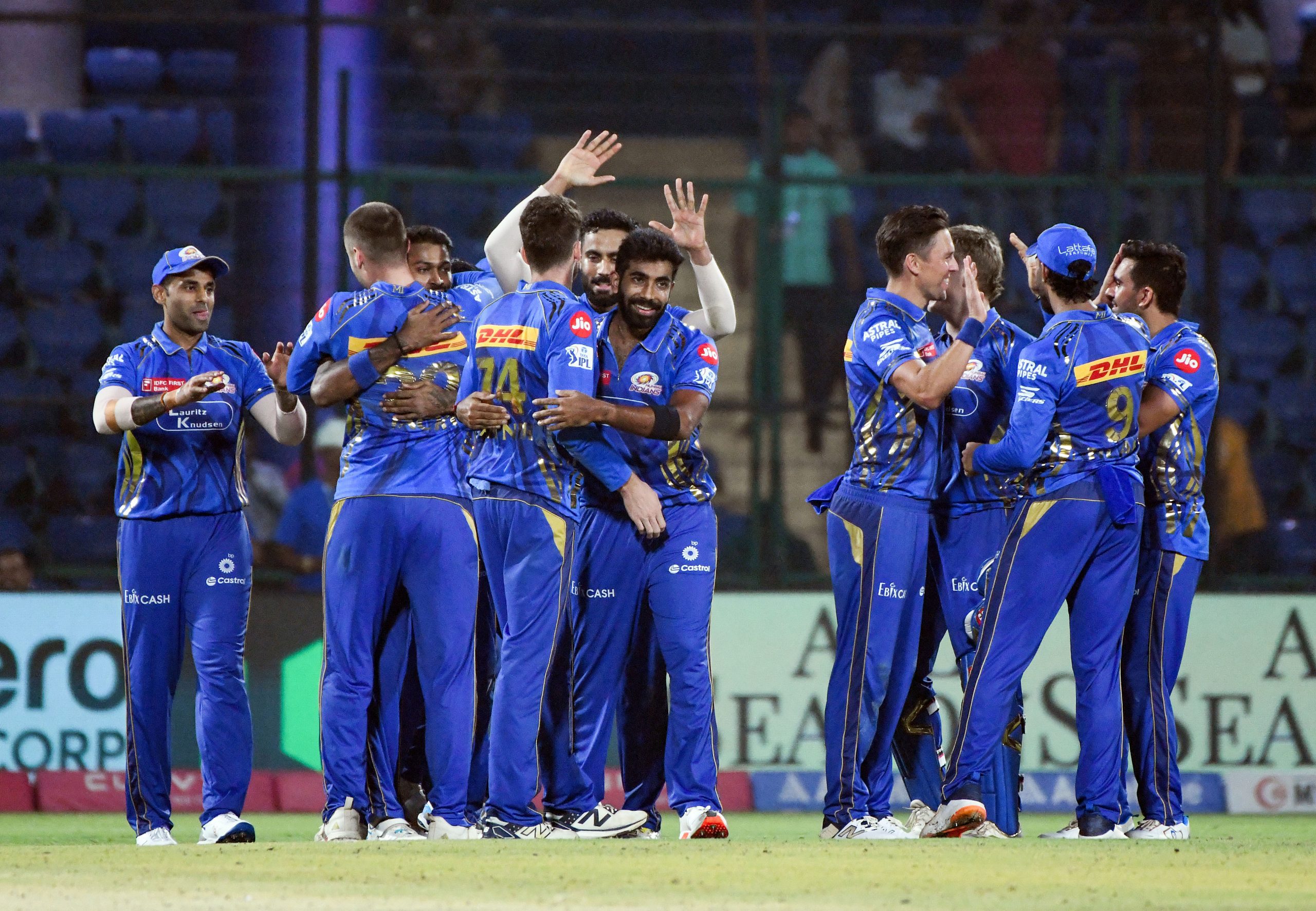 Delhi’s unbeaten IPL run ends after a hat-trick of run-outs v Mumbai