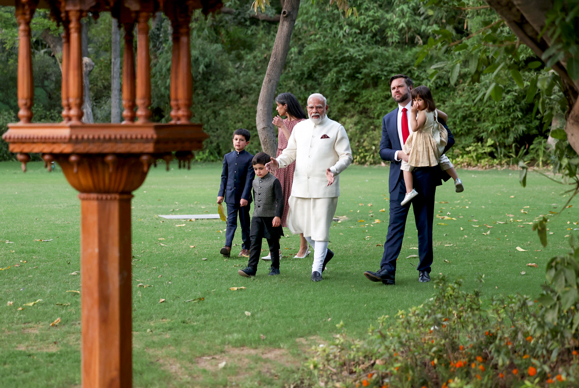 Prime Minister hosts US Vice President and family, shares lively moments with children