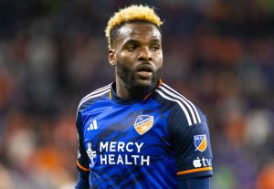 Soccer-Gabon forward Boupendza dies aged 28