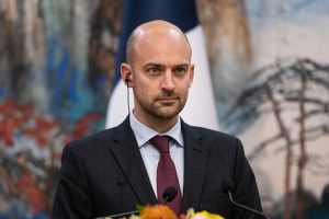 Military confrontation seems inevitable if no new Iran nuclear deal, France says