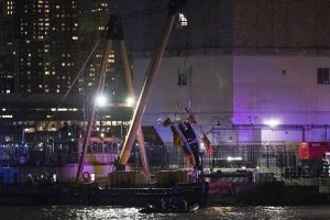 Tourist helicopter crashes into New York's Hudson River, killing all six aboard