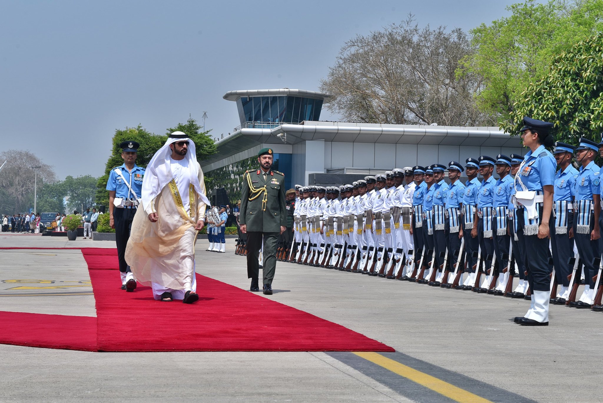 Dubai Crown Prince Hamdan bin Mohammed Bin Rashid Al Maktoum welcomed in India with ceremonial Guard of Honour