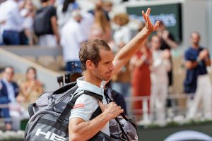 Sinner crushes Gasquet at Roland Garros to end Frenchman's career