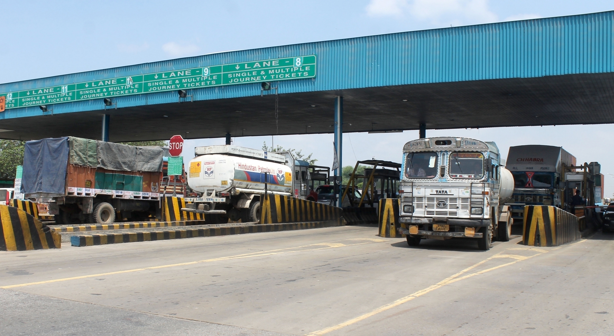 Gadkari announces ₹3,000 annual highway pass for non-commercial vehicles
