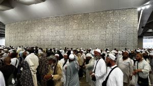 Over 1.4 million pilgrims begin Hajj journey as Saudi Arabia implements unprecedented heat safety measures