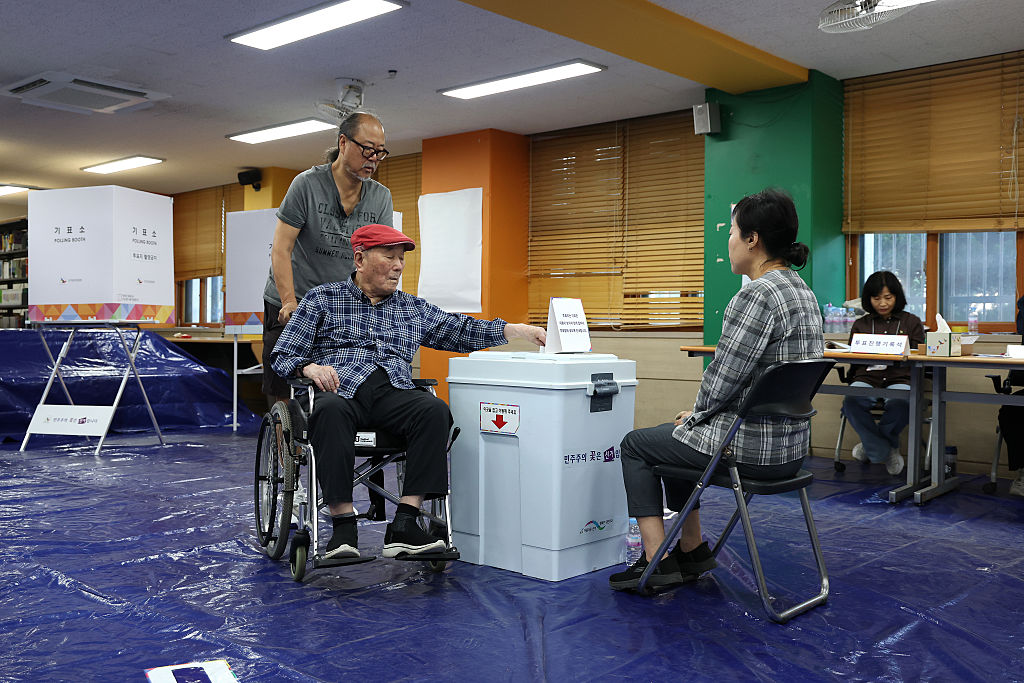 South Koreans vote for president in hope of restoring stability after martial law crisis
