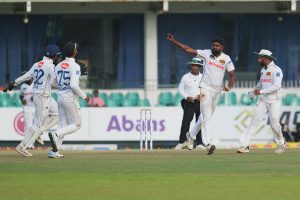 Cricket-Jayasuriya decimates Bangladesh as Sri Lanka win by innings and 78 runs