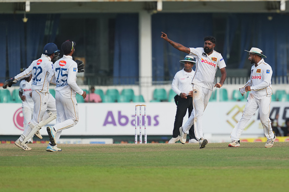 Cricket-Jayasuriya decimates Bangladesh as Sri Lanka win by innings and 78 runs