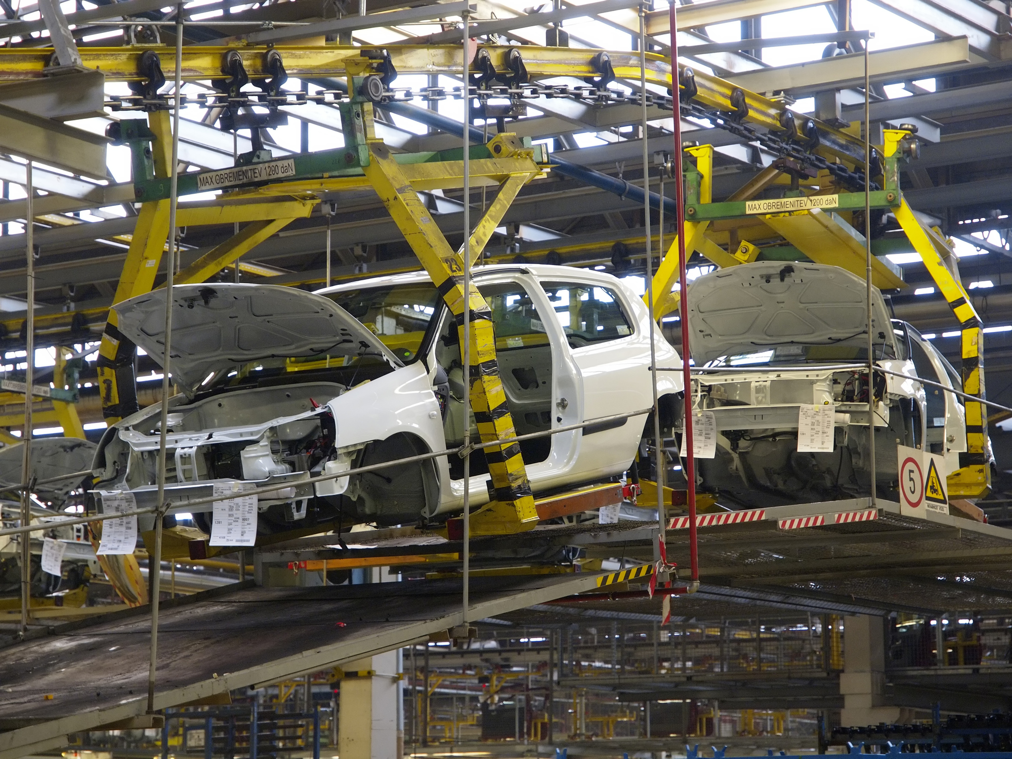 Centre notifies guidelines for electric passenger vehicle manufacturing scheme