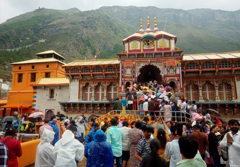 Char Dham Yatra suspended for 24 hours amid heavy rainfall in Uttarakhand