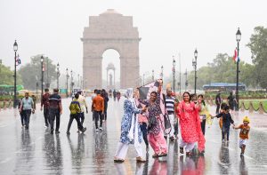 Rains lash Delhi-NCR, residents get relief from scorching heat