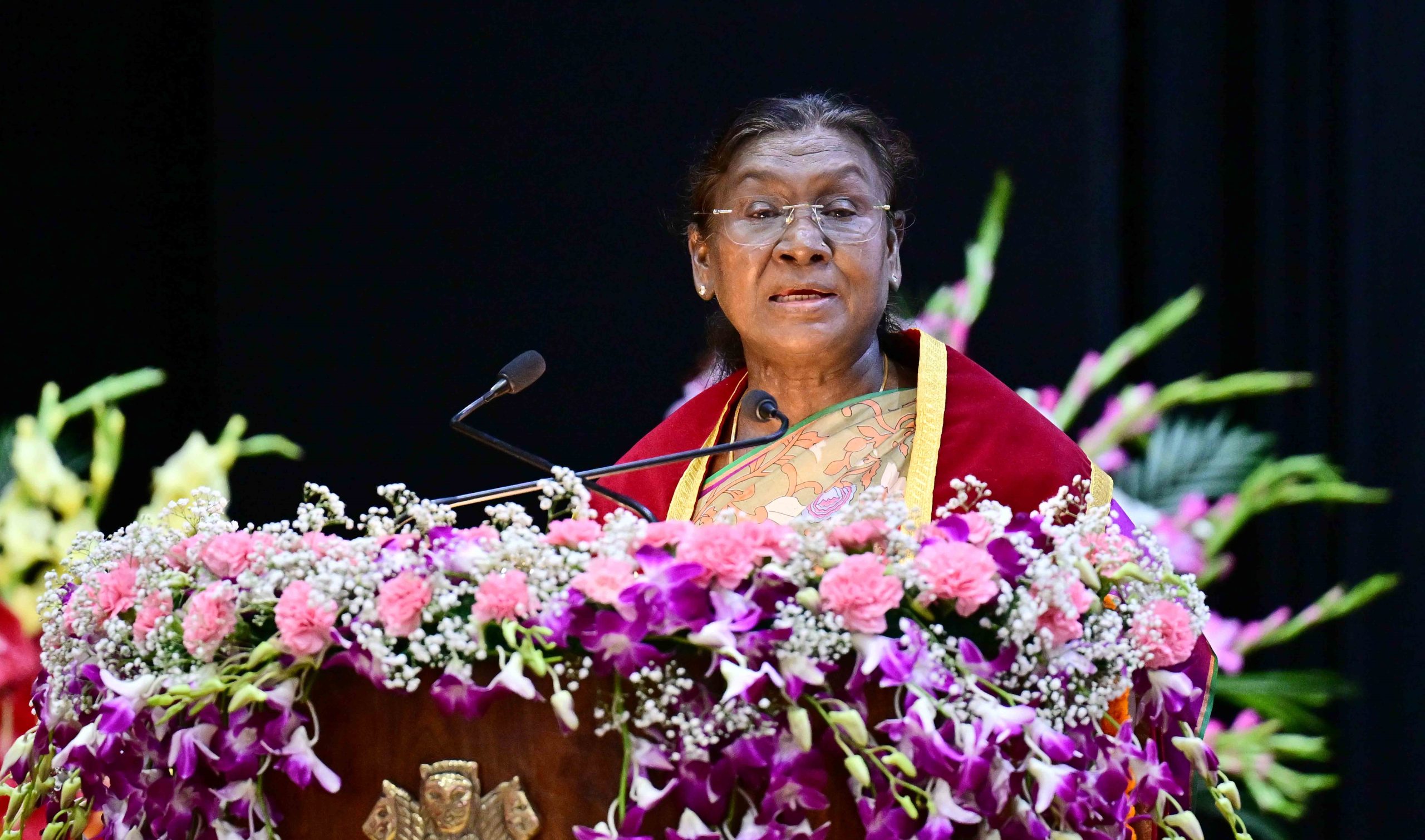 President Murmu urges focus on ‘One Health’, animal welfare at IVRI convocation