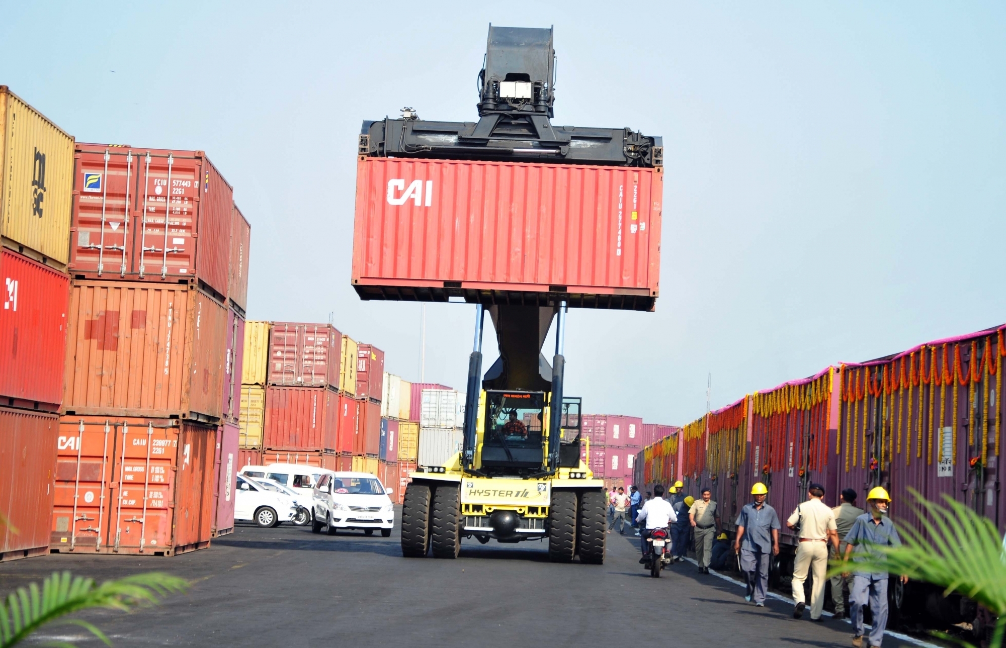 India’s export rose 2.77% in May at $71.12 billion; trade deficit narrowed