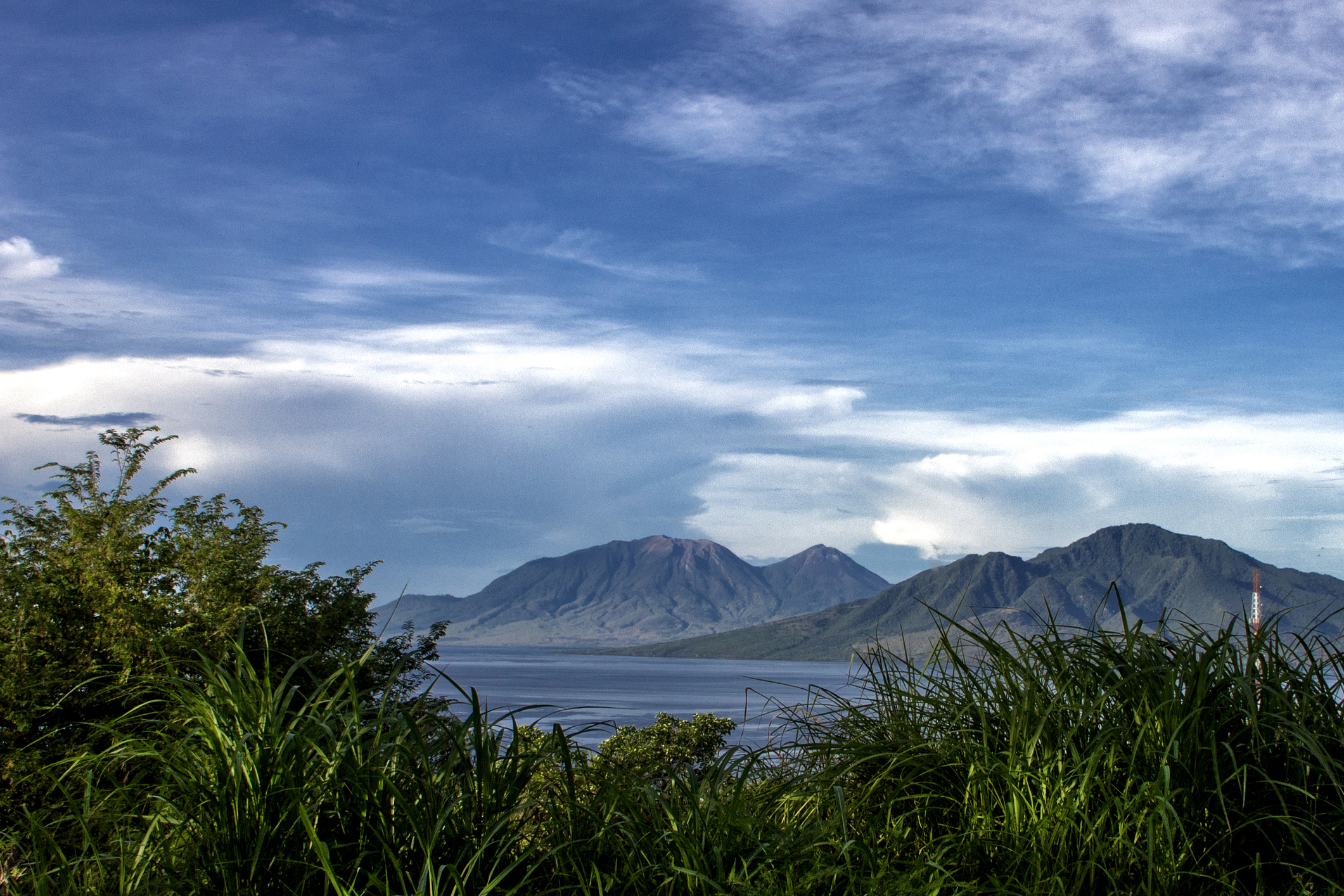 Many flights to Indonesia’s Bali cancelled after volcano eruption