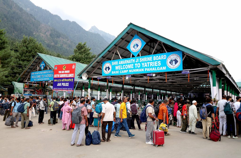 First Batch of Amarnath Pilgrims Reaches Pahalgam