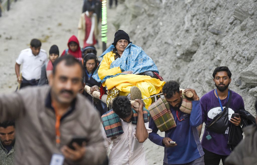Baltal: First Batch of Amarnath Pilgrims Begins Journey via Baltal Route