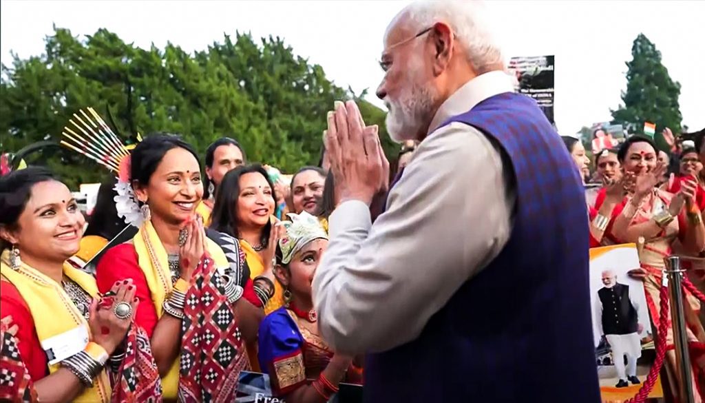 PM Modi receives a warm welcome from the members of the Indian Diaspora, in London