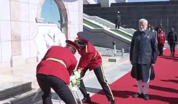 PM Modi pays tribute to Namibia’s Founding Father Dr. Sam Nujoma at Heroes Acre Memorial